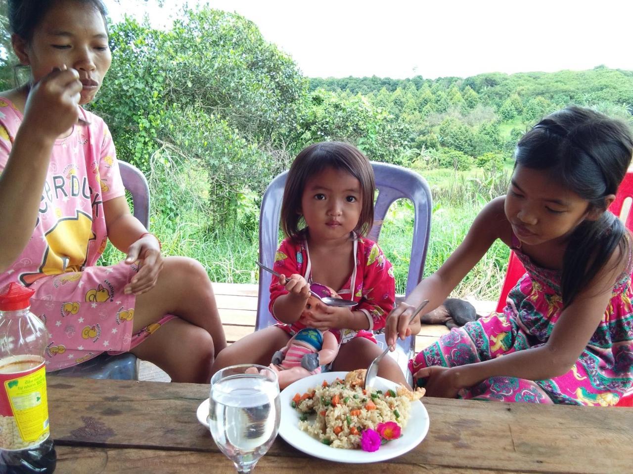 Mr Pov Home Stay Banlung Экстерьер фото