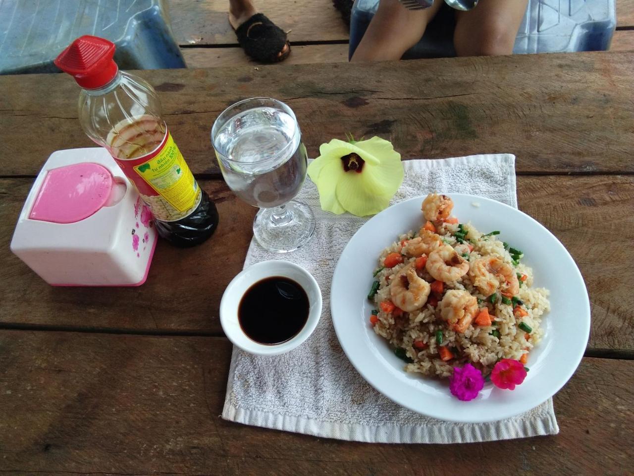 Mr Pov Home Stay Banlung Экстерьер фото