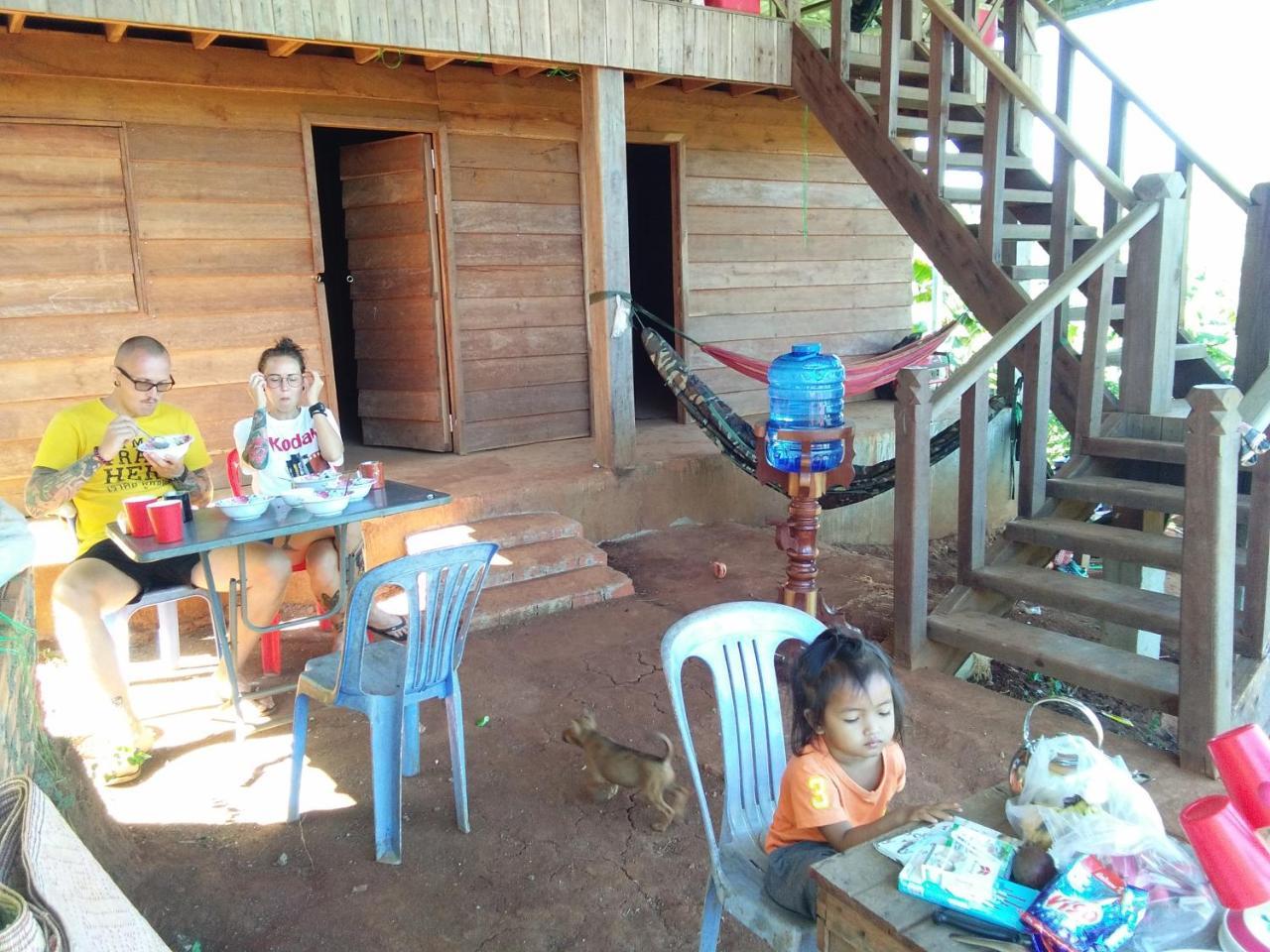 Mr Pov Home Stay Banlung Номер фото